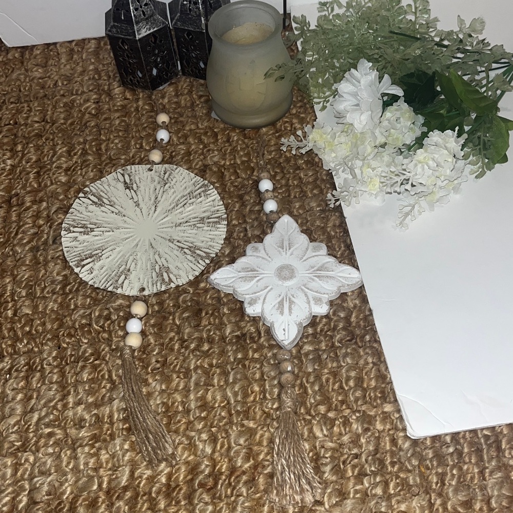 Nwt Elegant White and Cream wood & metal Wall door or boudoir Hanging Decor